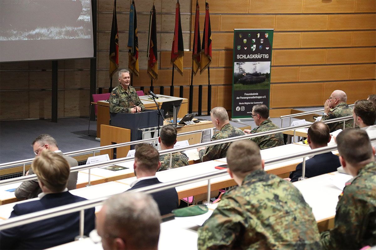 Wehrtechnisches Symposium 2026: Begrüßung durch Oberst Prill