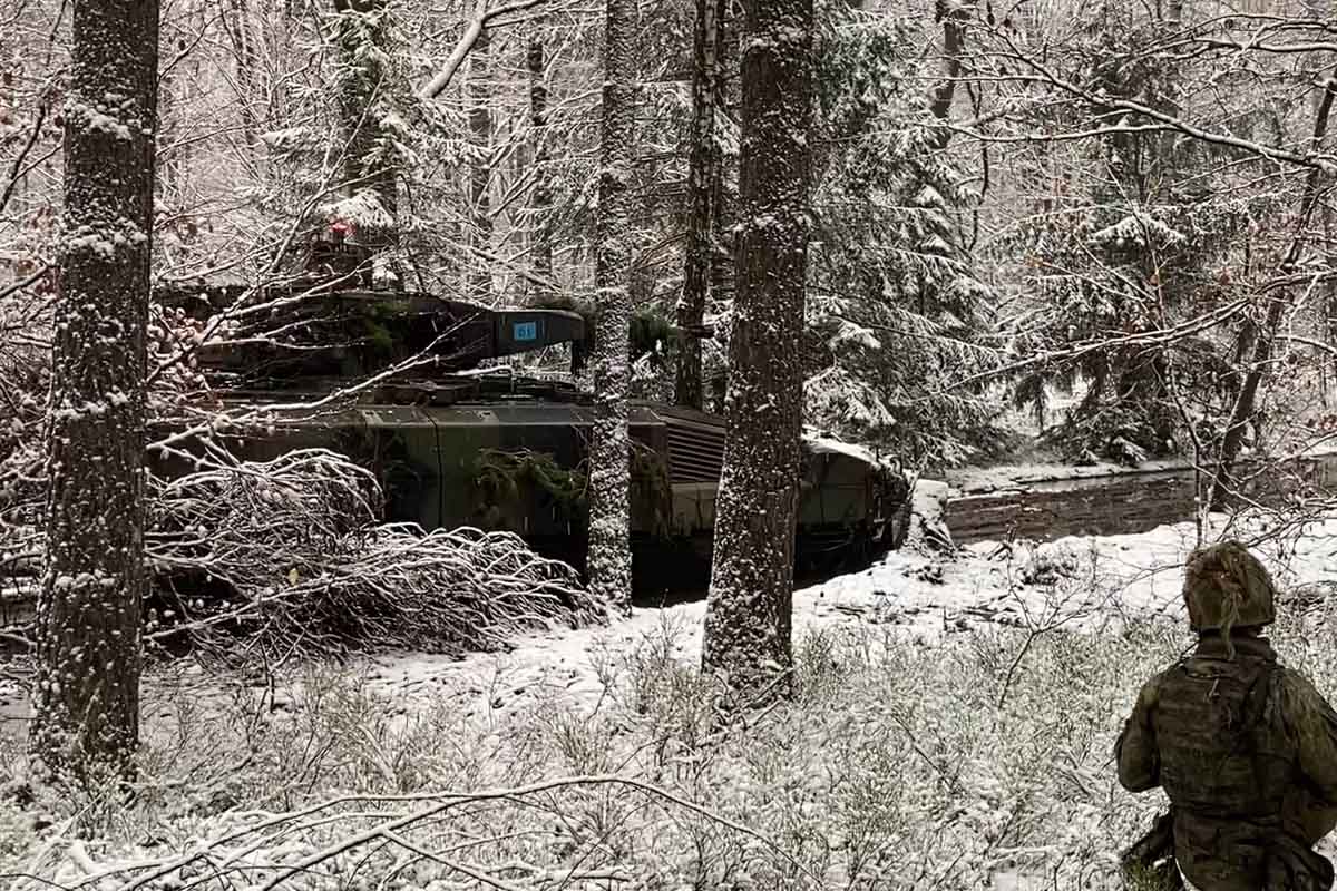 Freundeskreis der Panzergrenadiertruppe e.V.: Schützenpanzer Puma beim Gefechtsschießen